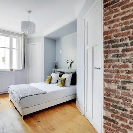 Elegant 2 Pieces Moderne - Rue Du Colisee アパート