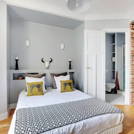 アパート Elegant 2 Pieces Moderne - Rue Du Colisee パリ