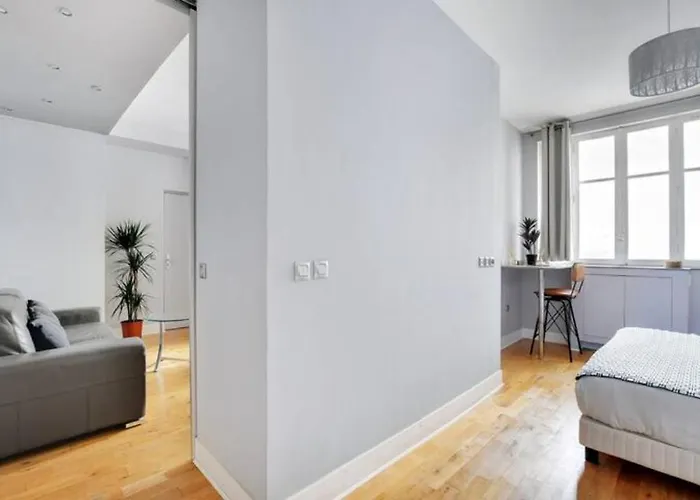 Elegant 2 Pieces Moderne - Rue Du Colisee *